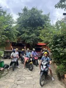 ha giang loop tour motorbike with small group, family tour ha giang loop