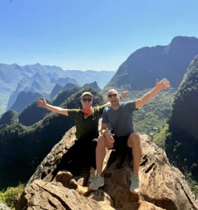 ma pi leng pass dragon rock