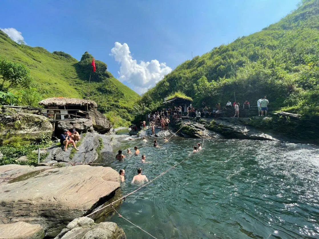 Tắm thác Du Già (Du Gia Waterfall swim) on Day 4 of Ha Giang Loop 4 days 3 nights