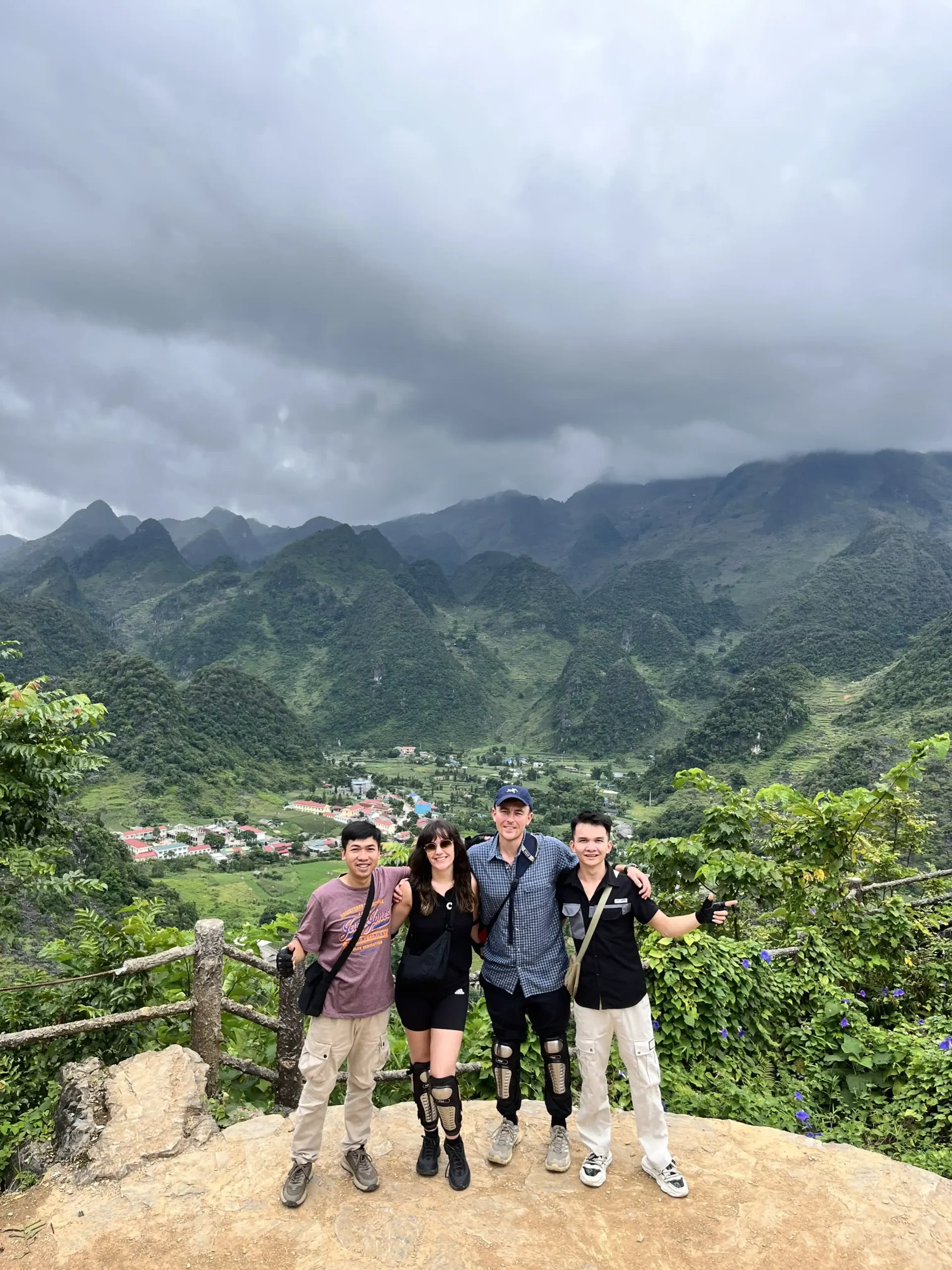 Lũng Hồ viewpoint stop on Day 4 of Ha Giang Loop 4 days 3 nights