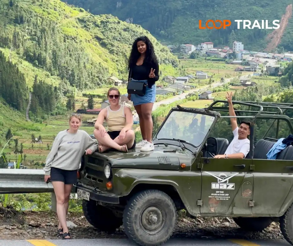 Ha Giang Jeep Tour at chin khoanh pass dong van ha giang