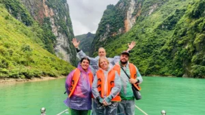 ha giang loop tour on nho que river boat tour