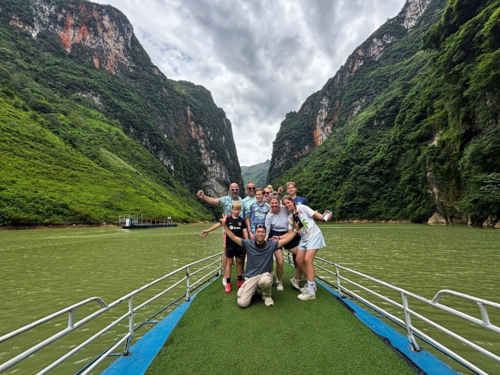a group of loop trails in the boat nho que river