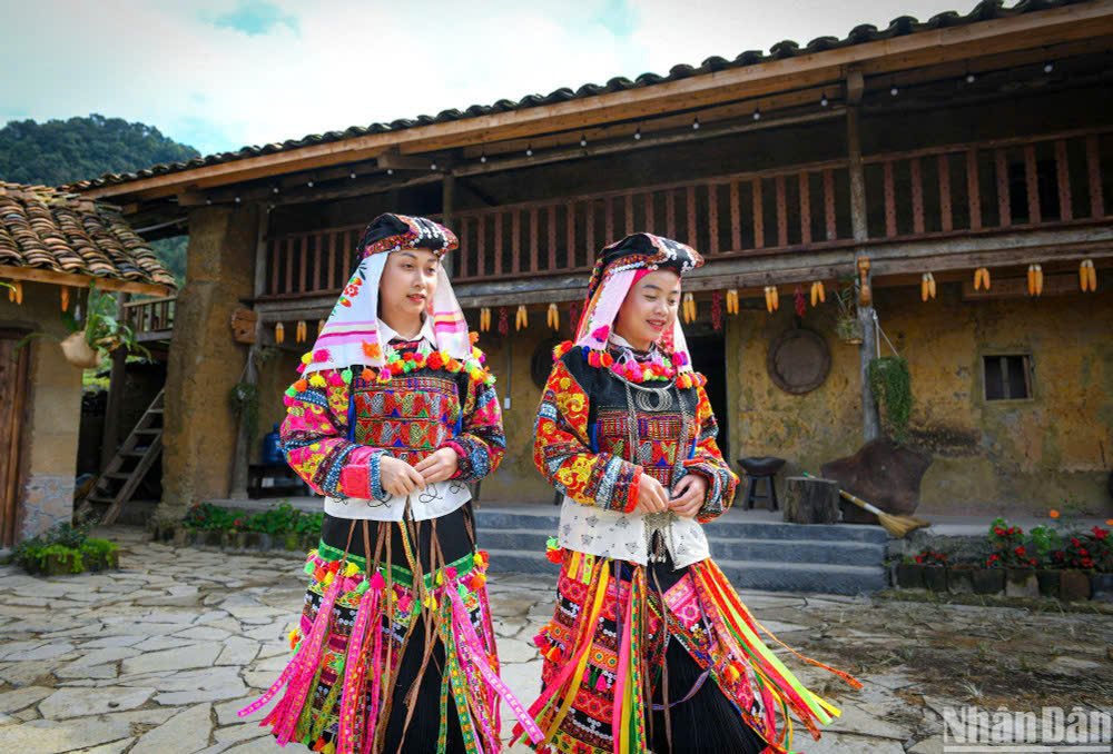 Lo Lo ethnic minority village Lung Cu Ha Giang