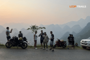 stop and take photos in ma pi leng pass