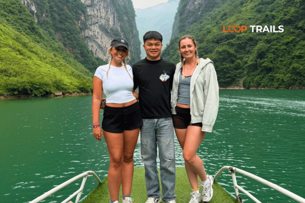 took a boat trip in nho que river