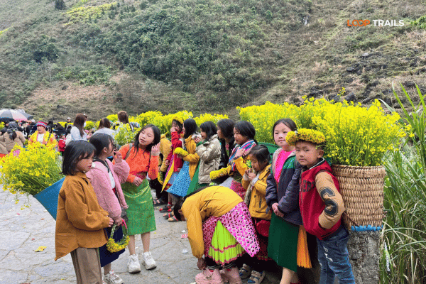 kids in tham ma pass in holidays