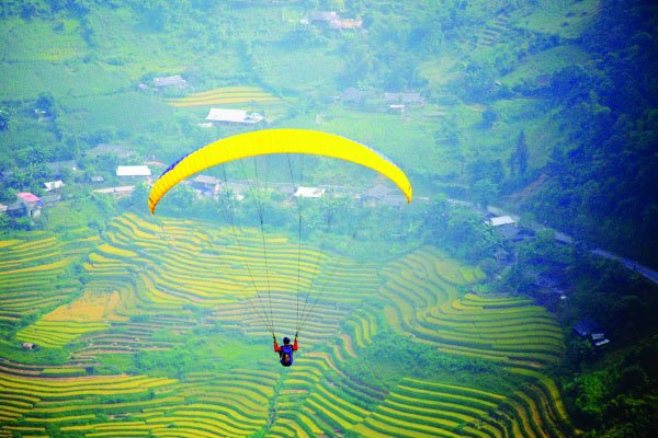 mu-cang-chai paragliding in vietnam