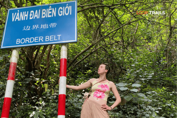 tourists of looptrails in border belt between vietnam and china tourists of looptrails in border belt between vietnam and china