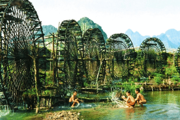 Traditional bamboo water wheel irrigating fields in Phong Nam valley Traditional bamboo water wheel irrigating fields in Phong Nam valley