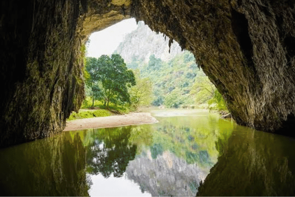 ba be lake in thai nguyen