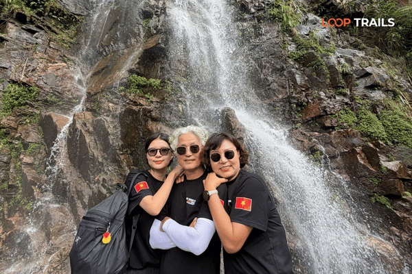 ha giang loop for a family in thai an waterfall (3) ha giang loop for a family in thai an waterfall (3)