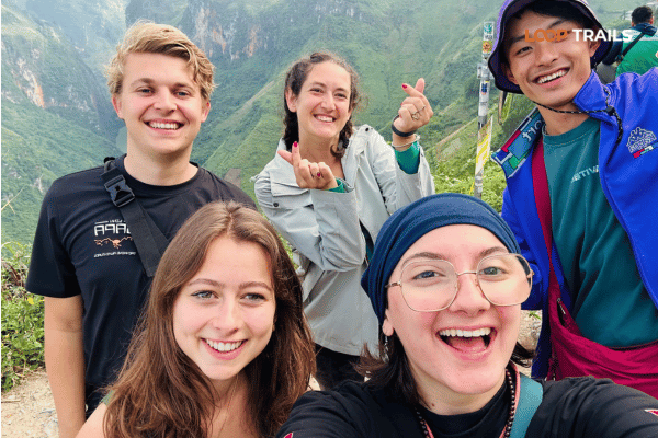 ha giang loop with looptrails in nho que river