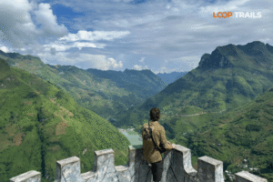 ma pi leng pass, see the nho que river below