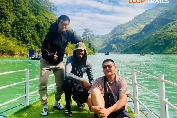 boat trip in nho que river