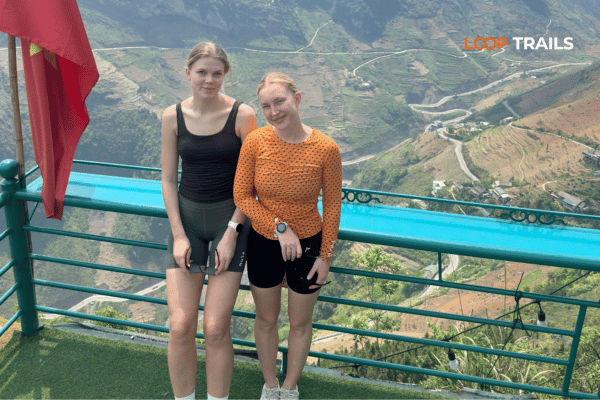2 customers of looptrails in ma pi leng viewpoint