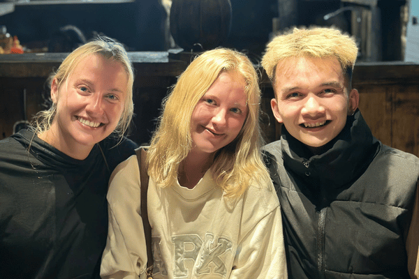 2 customers on ha giang loop