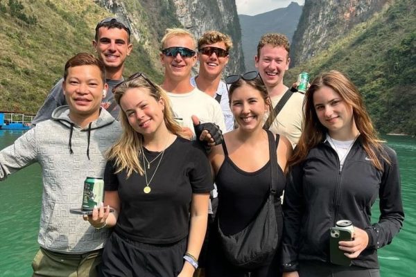 nho que river & tu san canyon boat trip