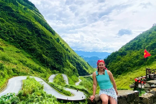 a girl in tham ma pass