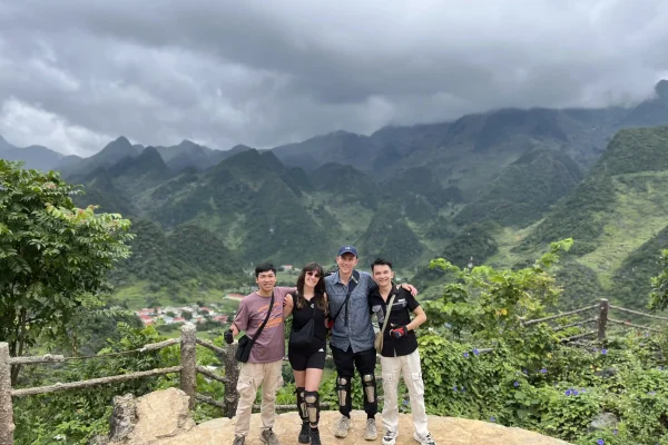 how to get from hanoi to ha giang