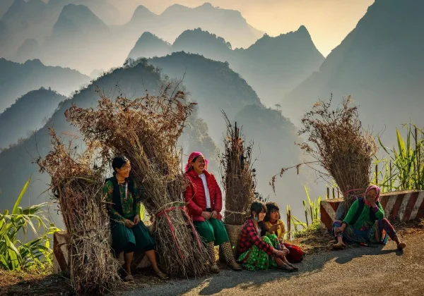 H'mong people working hard in Dong Van Ha Giang