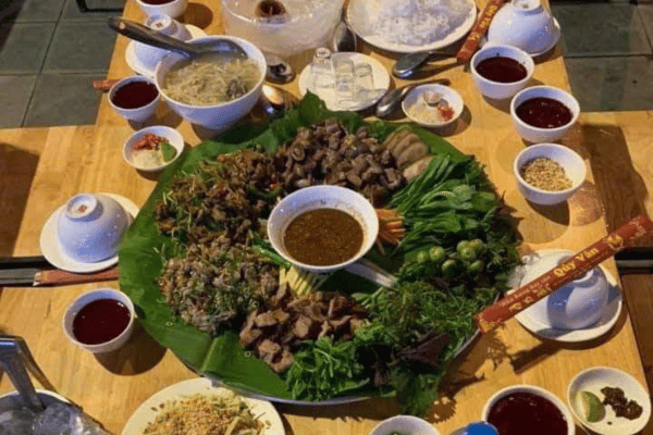 a meal on ha giang loop