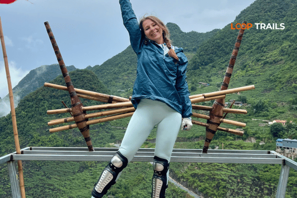 a tourist of looptrails in ma pi leng pass