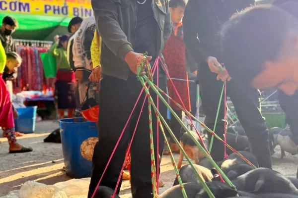 dong van sunday market