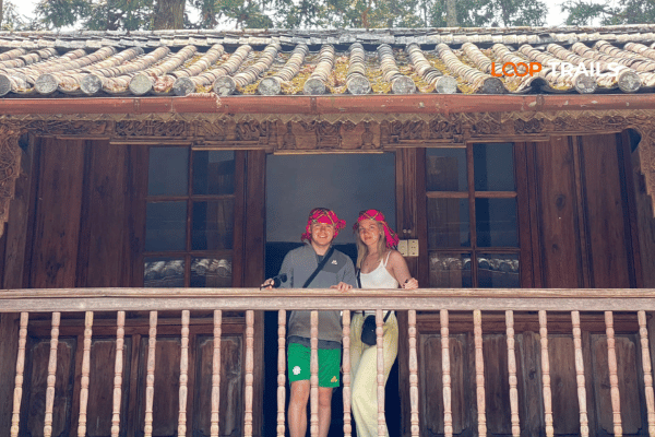 customers in the king's vuong palace with looptrails