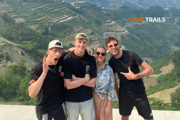 customers of looptrails in can ty pass