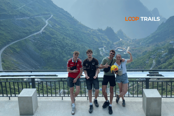 customers of looptrails in can ty pass