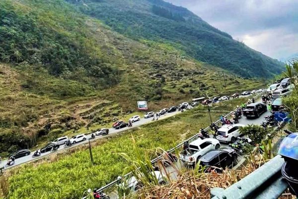 crowed on tet holidays Visiting Ha Giang During Tet
