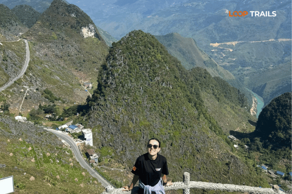 female solo traveler doing ha giang loop with looptrails