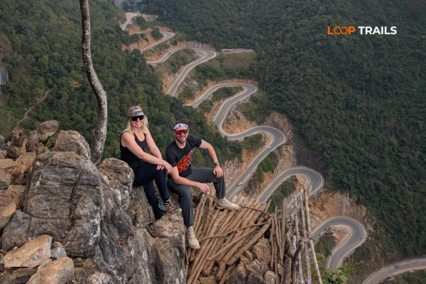 guest of loop trails taking photo at khau coc cha pass