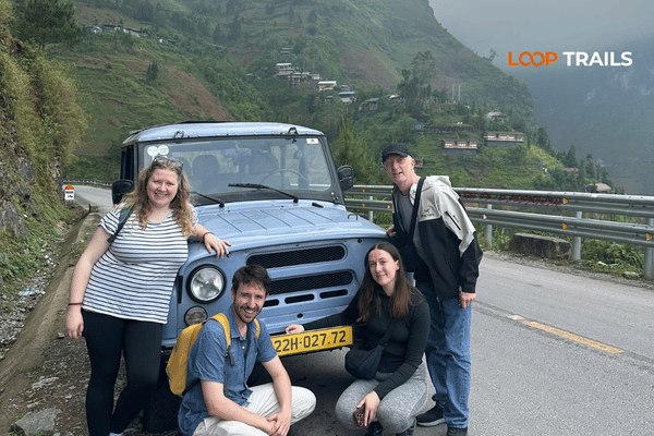 ha giang loop by jeep in ma pi leng pass