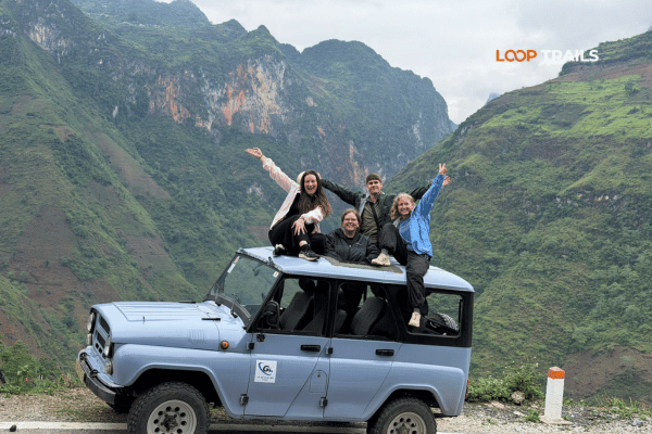 ha giang loop by jeep in ma pi leng pass with looptrails (2)