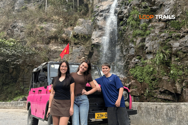 ha giang loop by jeep in thai an waterfall