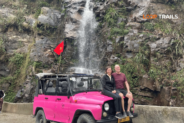 ha giang loop by jeep in thai an waterfall