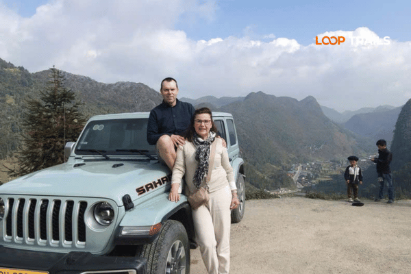 ha giang loop by new army jeep in chin khoanh pass