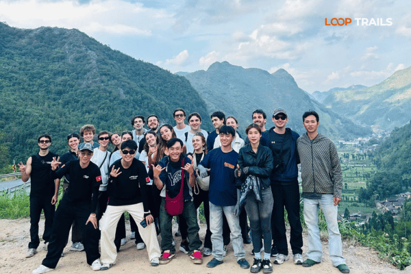 ha giang loop for a group in chin khoanh pass with looptrails