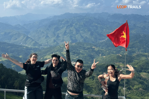 ha giang loop for a group in ma pi leng pass (2)