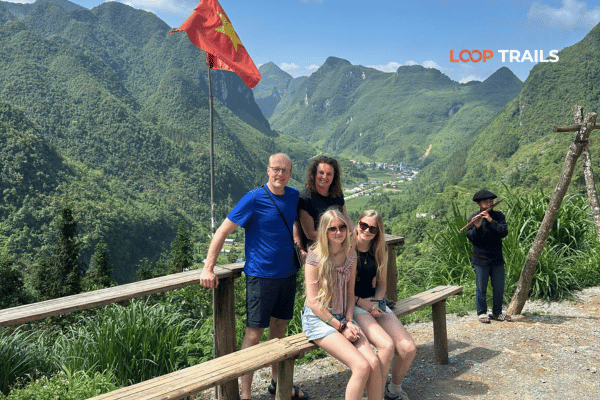 ha giang loop with looptrails in chin khoanh pass