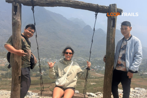 ha giang loop with looptrails in dong van