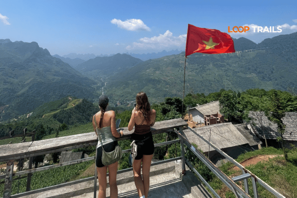 ha giang loop with looptrails in quan ba heaven gate