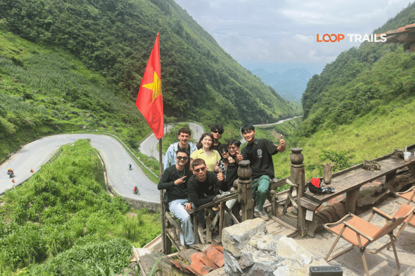ha giang loop with looptrails in tham ma pass