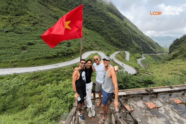 ha giang loop with looptrails in tham ma pass