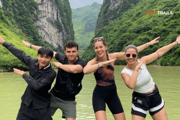 ha giang loop with looptrails on a boat trip