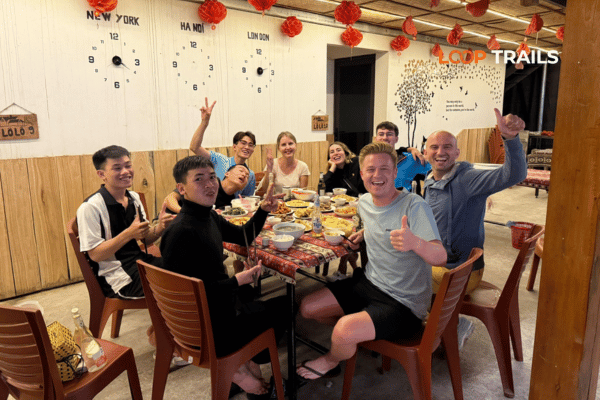 have dineer at a homestay in lo lo chai