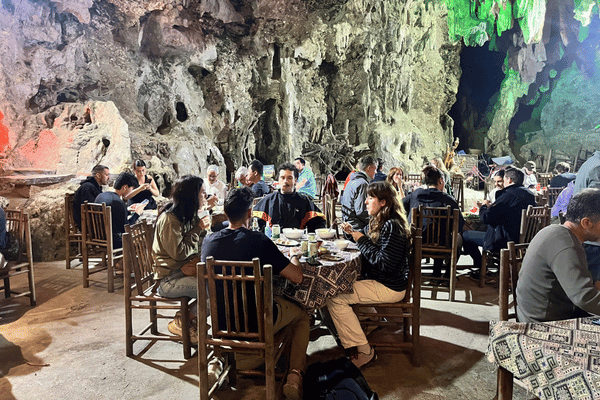 have dinner in cave homestay in cao bang with looptrails