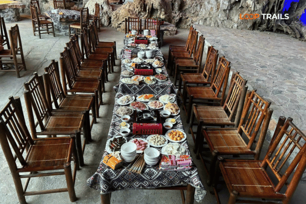 have lunch at yen nhi homestay in cao bang